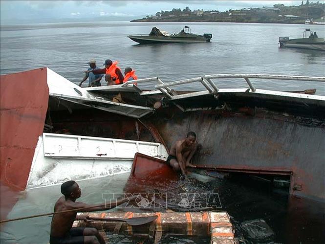 Thế giới ngày qua: Tai nạn đường thủy tại Ấn Độ và Congo làm 83 người thiệt mạng, mất tích