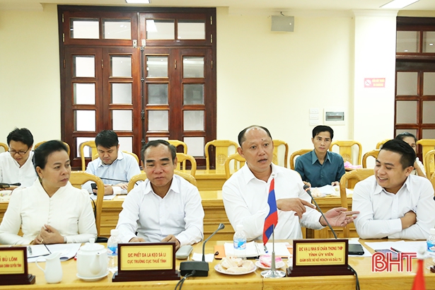Hà Tĩnh chia sẻ công tác cải cách hành chính với nước bạn Lào