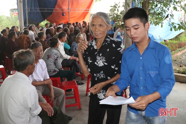Bệnh viện Trung ương khám chữa bệnh cho 1.300 người dân Hà Tĩnh