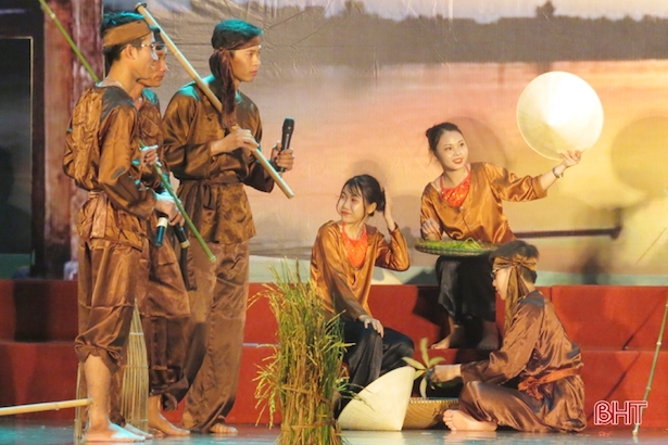 Trao truyền giá trị di sản văn hóa quê hương cho thế hệ trẻ Hà Tĩnh