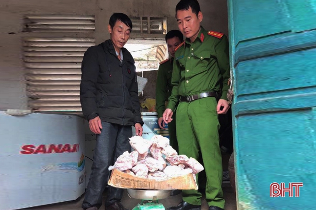 Phát hiện gần 220 kg sản phẩm động vật không rõ nguồn gốc trên địa bàn Hà Tĩnh