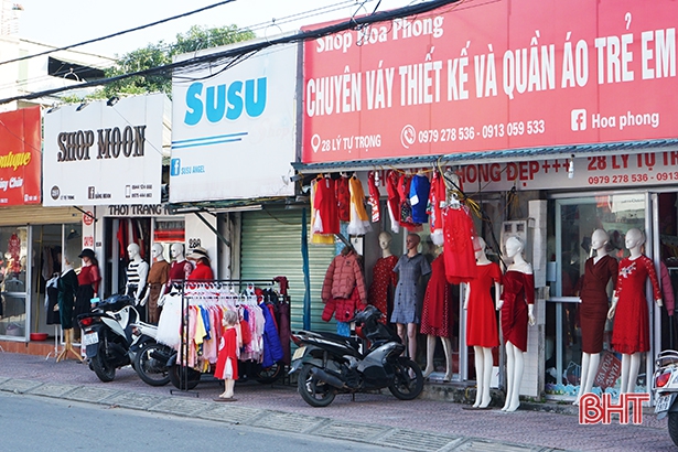 Cửa hàng thời trang Hà Tĩnh: Mùa đông bán quần áo… hè