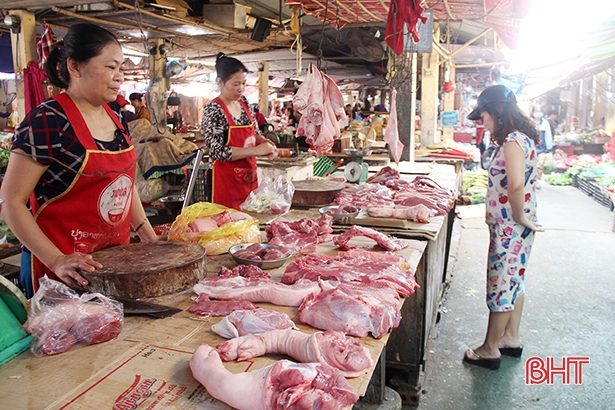 Thịt lợn giảm giá, sức mua vẫn “ì ạch” dù gần tết