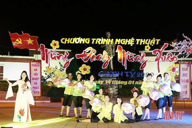 Các địa phương Hà Tĩnh tổ chức chương trình “Mùa Xuân dâng Đảng”