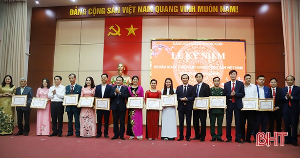 Truyền thống cách mạng của huyện vùng biên có 224 Bà mẹ Việt Nam anh hùng