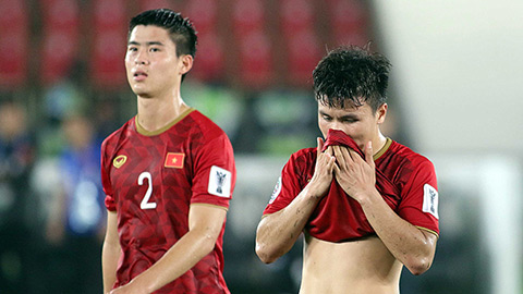 Phương án nào thay hàng thủ “thủng lỗ chỗ” ở đội tuyển Việt Nam?