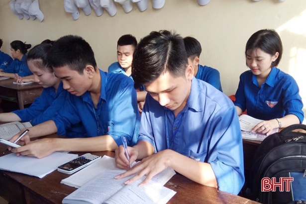 Học sinh Hà Tĩnh yên tâm ôn luyện khi bài thi tổ hợp THPT giữ nguyên 3 đầu điểm