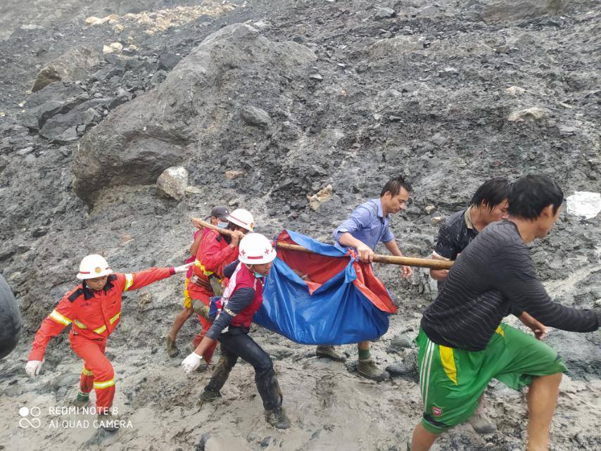 Hiện trường vụ sạt lở mỏ ngọc bích khiến hơn 100 người thiệt mạng ở Myanmar