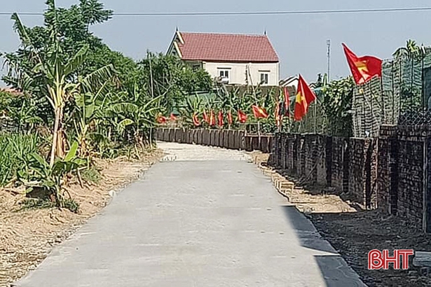 11 hộ dân xã cửa biển Hà Tĩnh hiến gần 600m<sup>2</sup> đất mở đường từ 2,2m lên 5m
