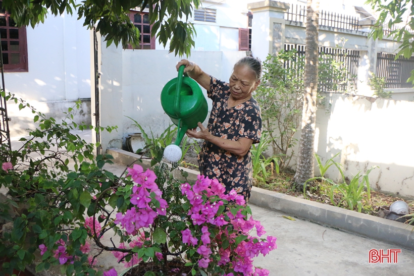 75 tuổi, cụ bà vẫn san sẻ yêu thương với người nghèo khó