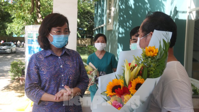 Sau 19 lần xét nghiệm, bệnh nhân cuối cùng tại Đà Nẵng chiến thắng Covid-19