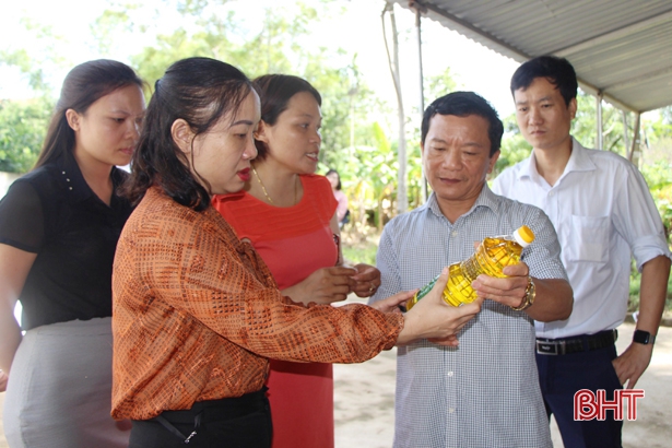 Hỗ trợ xúc tiến thương mại để sản phẩm OCOP miền núi Hà Tĩnh tiếp cận tốt thị trường