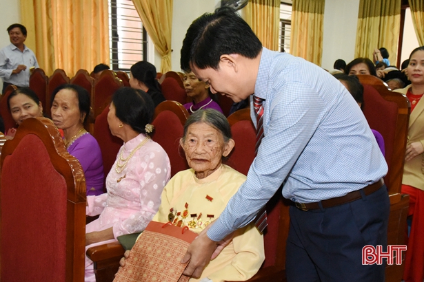 Nhiều hoạt động ý nghĩa kỷ niệm 90 năm Ngày thành lập Hội LHPN Việt Nam