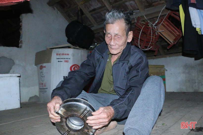 “Nhật ký chạy lũ” của vợ chồng ông lão ngoài 80 tuổi ở Hà Tĩnh