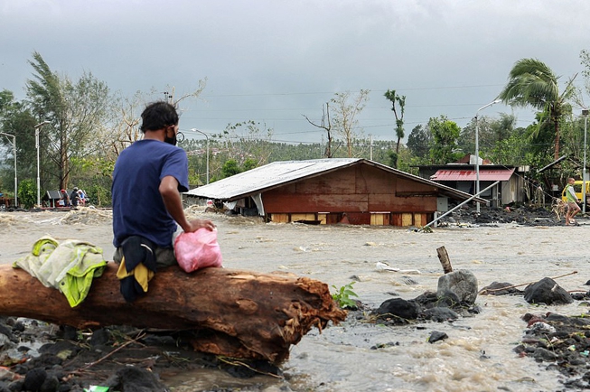 Philippines lại sắp đón bão Atsani khi số người thiệt mạng vì siêu bão Goni tăng lên 16