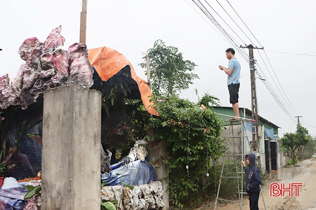 Cẩn trọng trong sử dụng điện cho công trình trang trí đón Noel ở Hà Tĩnh