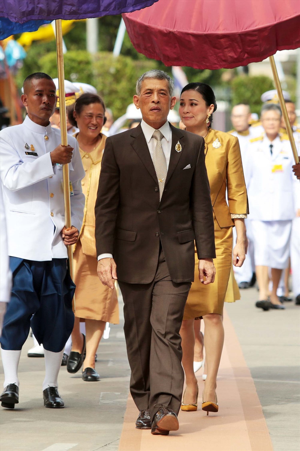 Thái Lan bắn 21 loạt đại bác mừng sinh nhật 67 của Nhà vua