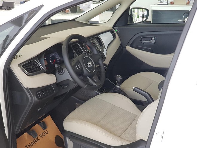 Kia Rondo thêm phiên bản giá rẻ chỉ 585 triệu đồng