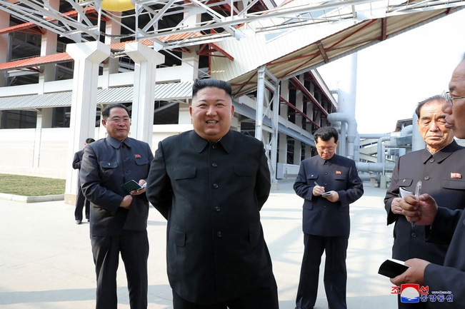 Hình ảnh tái xuất của ông Kim Jong Un có thông điệp gì?