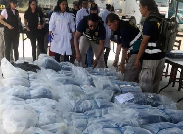 Peru thu giữ hơn 3 tấn cocaine trong container tại cảng Paita