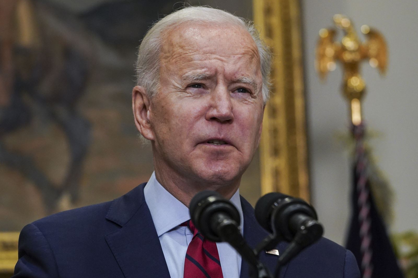 Tỉ lệ ủng hộ đối với Tổng thống Joe Biden giảm