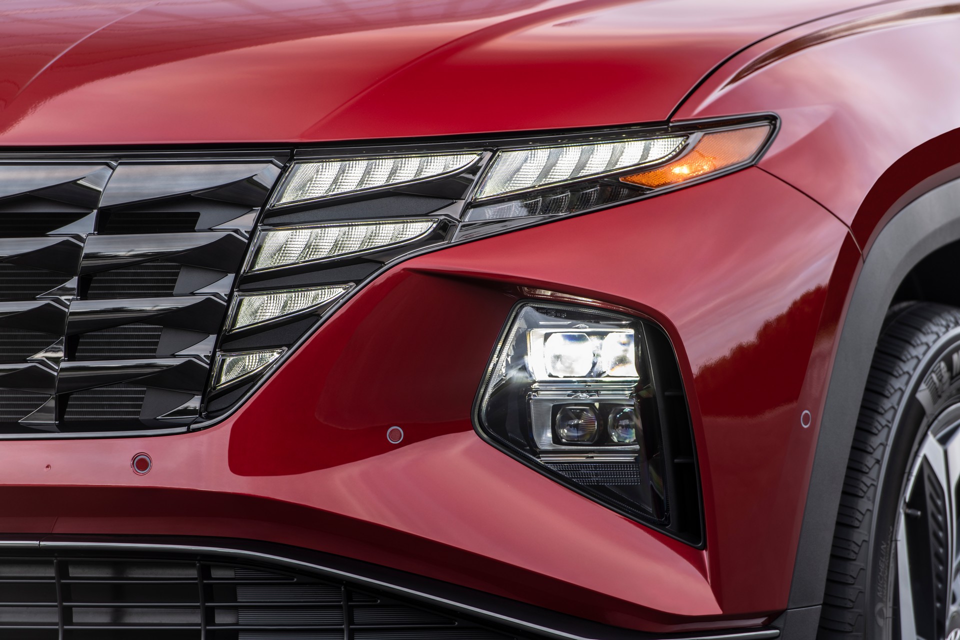 Hyundai Tucson thế hệ mới giá từ 25.000 USD