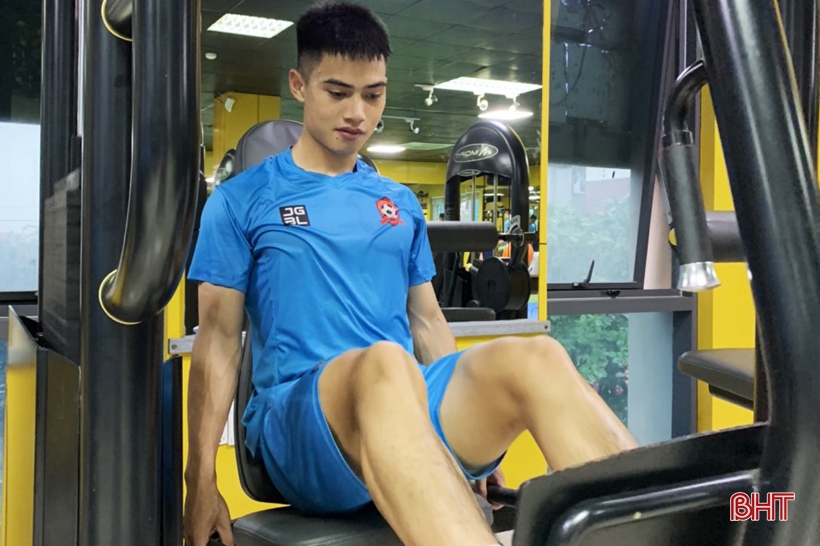 Cầu thủ Hải Phòng tập gym trước trận gặp Hồng Lĩnh Hà Tĩnh