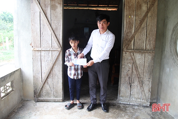 Hơn 200 triệu ủng hộ 2 đứa trẻ mồ côi cha, mẹ nguy kịch vì tai nạn ở Vũ Quang