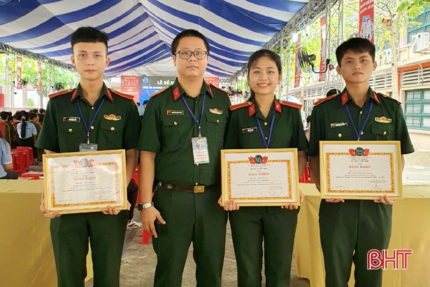 Sinh viên Hà Tĩnh xuất sắc giành 2 giải nhất Cuộc thi Olympic Vật lý toàn quốc 