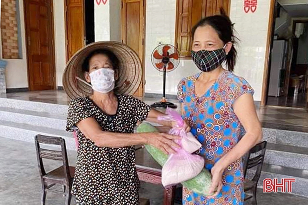 Người Hà Tĩnh chia sẻ yêu thương, mong TP Hồ Chí Minh vượt qua đại dịch