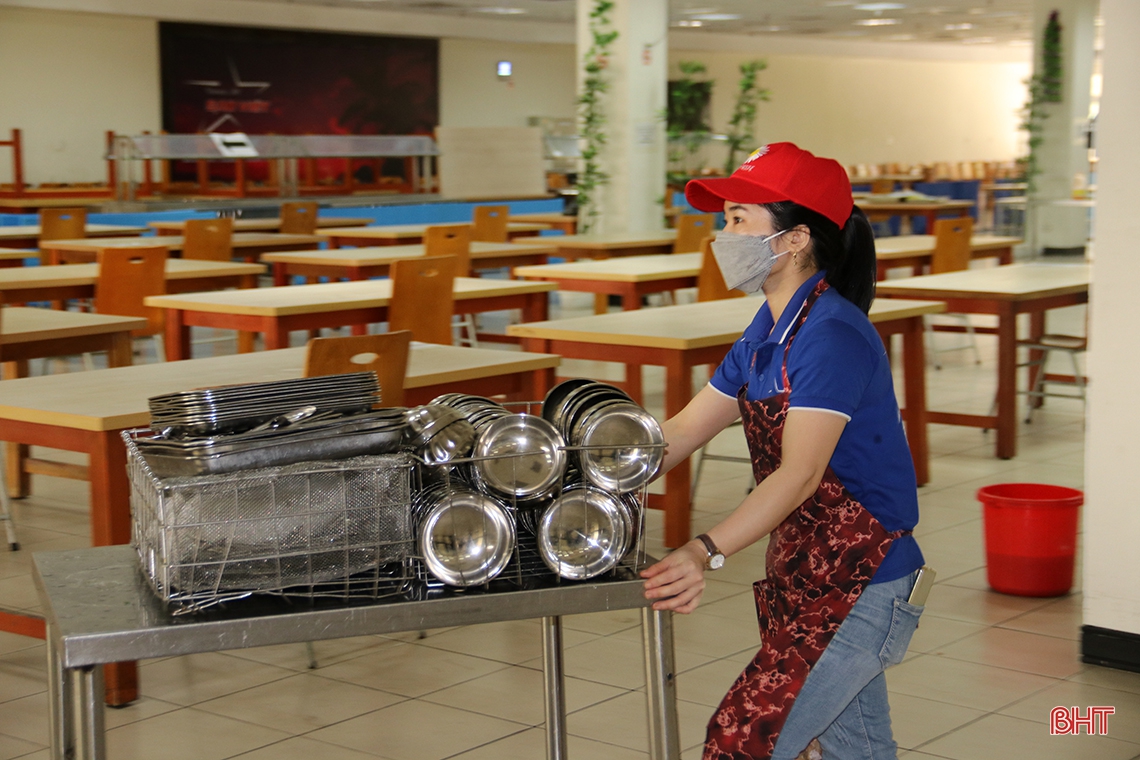 Mục sở thị nơi ăn, ở tập trung cho hơn 10.000 lao động tại Formosa Hà Tĩnh