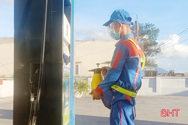 Cửa hàng xăng dầu ở Hà Tĩnh siết chặt các biện pháp phòng dịch 