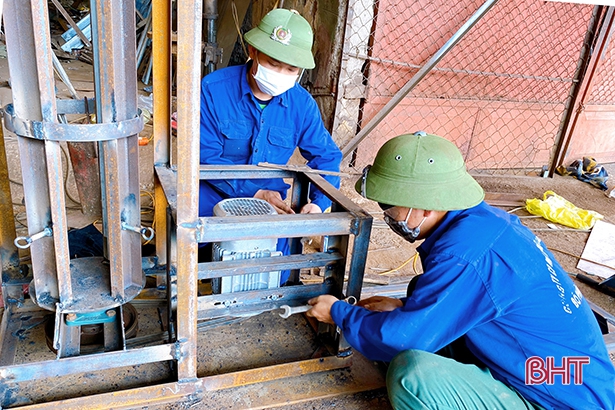 Tổ trưởng tổ cơ khí ở Hà Tĩnh được trao thưởng “Người thợ trẻ giỏi” toàn quốc