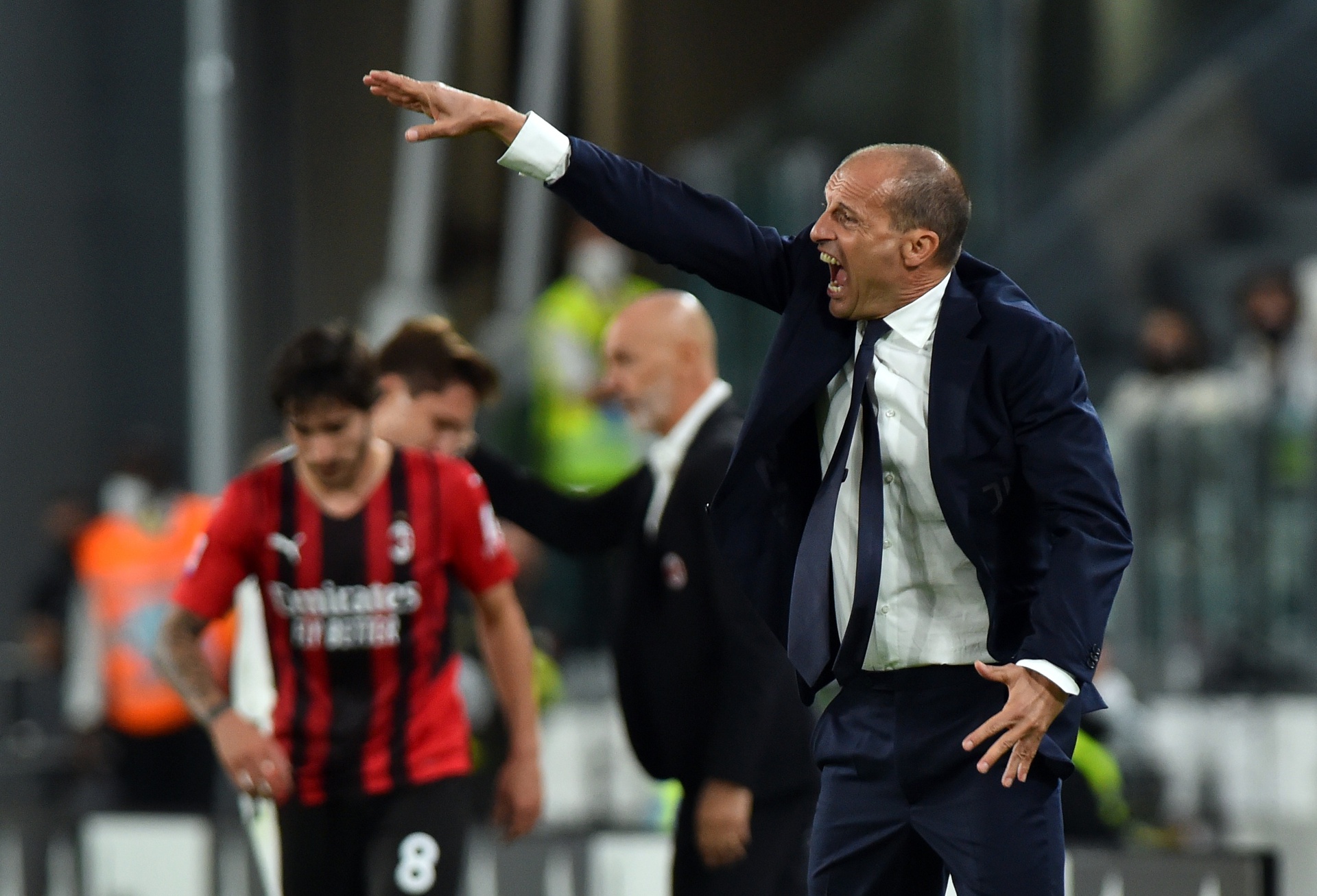 Juventus rơi xuống nhóm rớt hạng tại Serie A