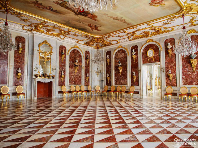 Chiêm ngưỡng 10 cung điện lỗng lẫy nhất thế giới