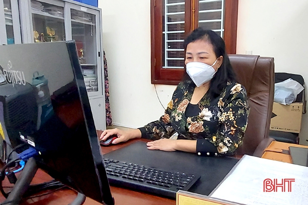 Người lao động Hà Tĩnh phấn khởi nhận hỗ trợ từ quỹ bảo hiểm thất nghiệp