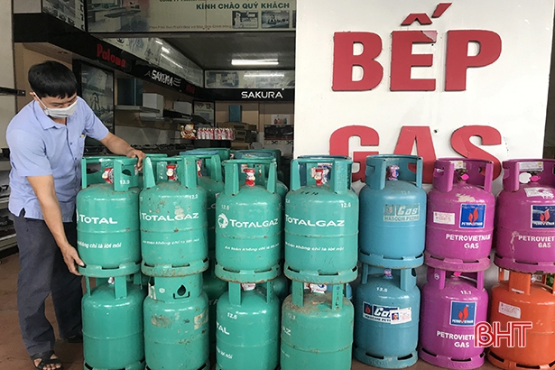 Giá gas tăng “chóng mặt”, thêm gánh nặng cho người tiêu dùng và cơ sở kinh doanh ở Hà Tĩnh