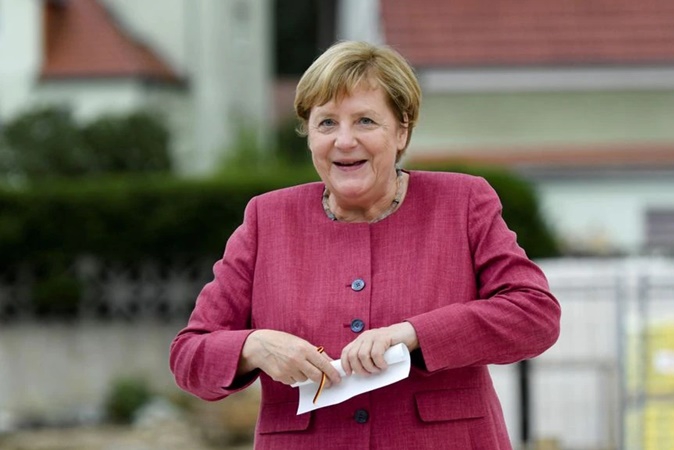 Bà Merkel làm gì khi về hưu?