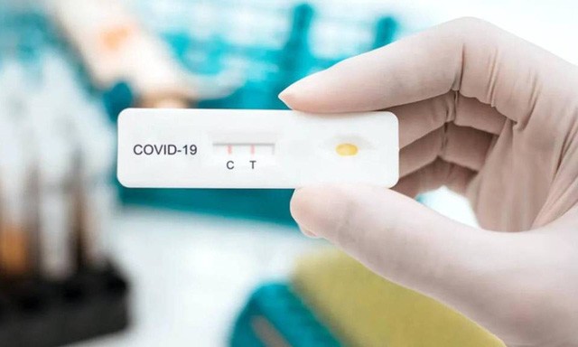 Khẩn: Bộ Y tế yêu cầu rà soát việc có tình trạng người dân tự xét nghiệm nhanh, dương tính với COVID-19 nhưng không thông báo
