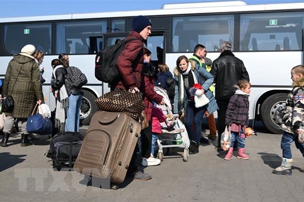 Hơn 3,8 triệu người từ Ukraine đã sang các nước láng giềng