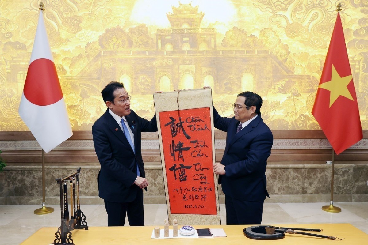 Hai ngày Thủ tướng Nhật Bản thăm Việt Nam