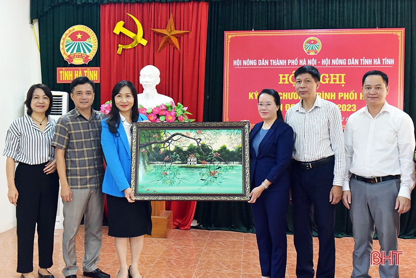 Xây dựng điểm trưng bày, bán sản phẩm OCOP Hà Tĩnh tại Hà Nội