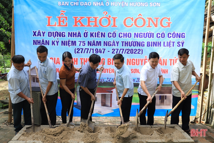 Khởi công xây nhà ở cho hộ chính sách ở Hương Sơn