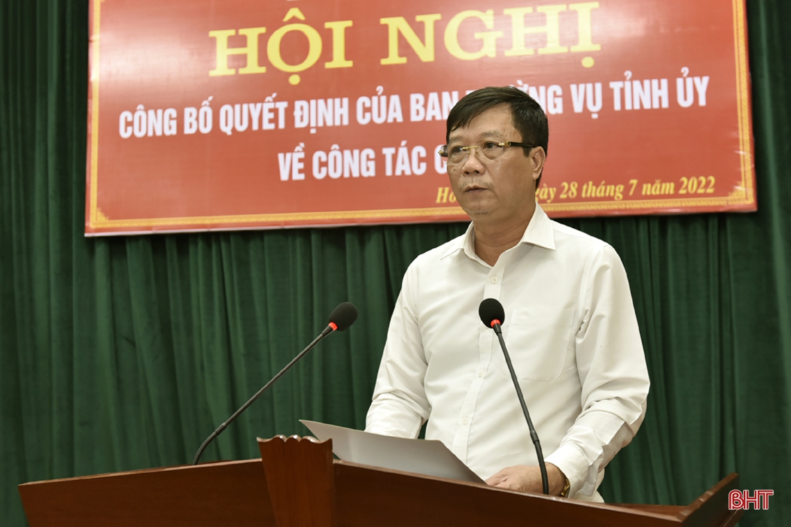 Ban Thường vụ Tỉnh ủy Hà Tĩnh điều động, luân chuyển cán bộ thị xã Hồng Lĩnh