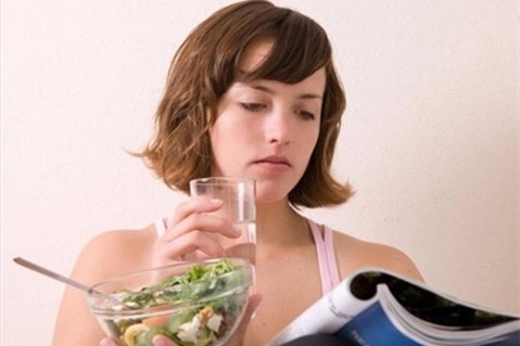 4 thói quen ăn uống sai lầm nhiều chị em đang mắc phải