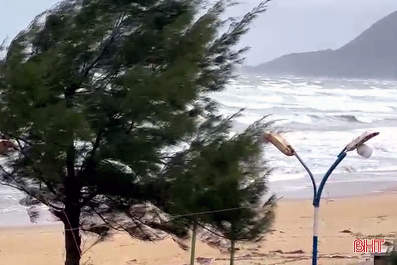 Chủ động ứng phó mưa lớn kèm lốc sét, gió mạnh trên biển ở Hà Tĩnh