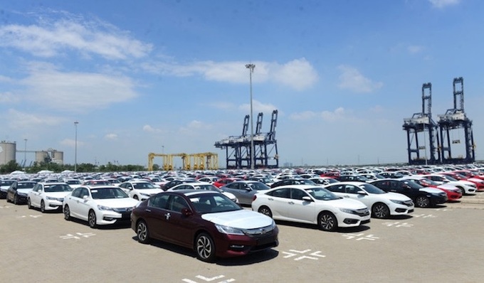 Kỷ lục: Một tháng nhập khẩu gần 23.000 ô tô vào Việt Nam