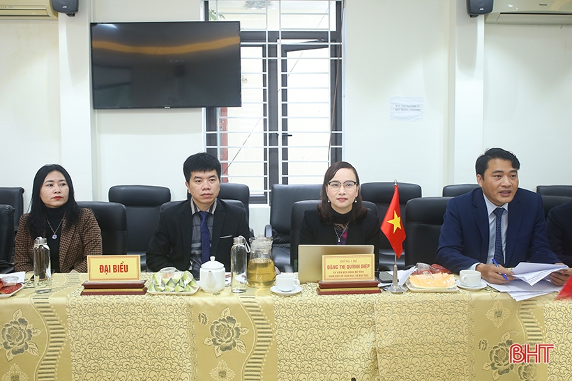 Tăng cường hỗ trợ, hợp tác giáo dục, thể thao giữa Hà Tĩnh và Bolikhămxay
