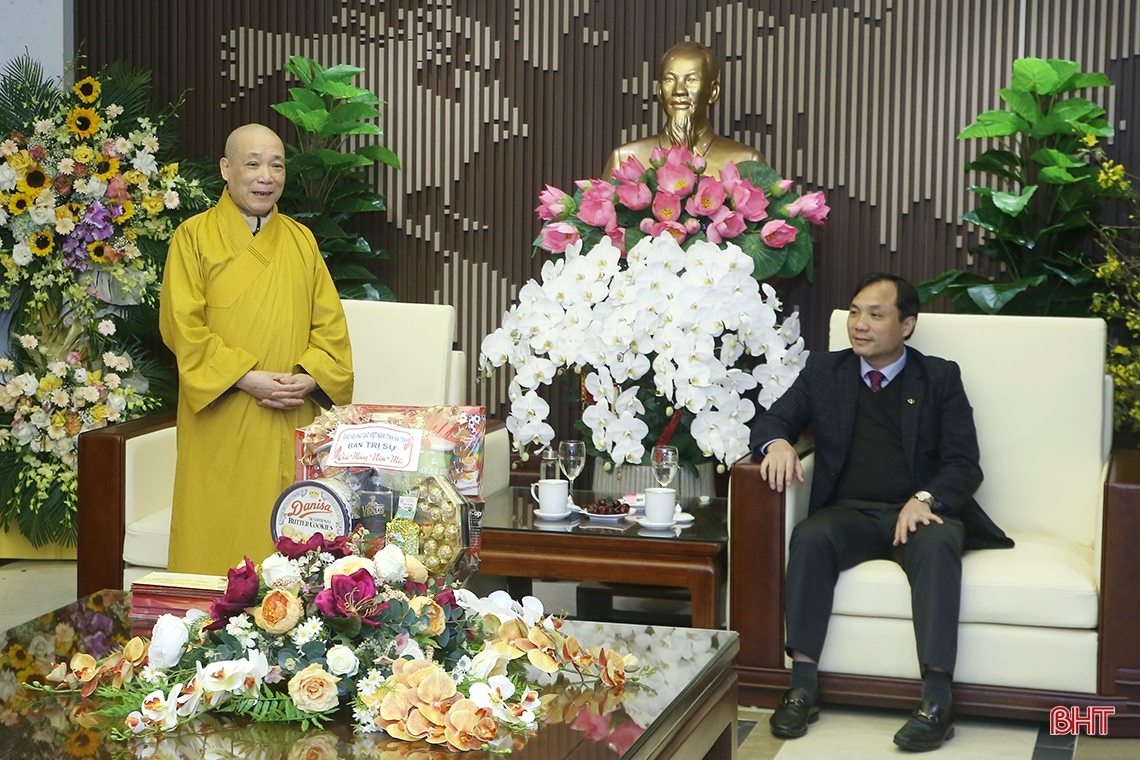 Ban Trị sự Giáo hội Phật giáo Hà Tĩnh chúc tết Đảng bộ và Nhân dân tỉnh nhà