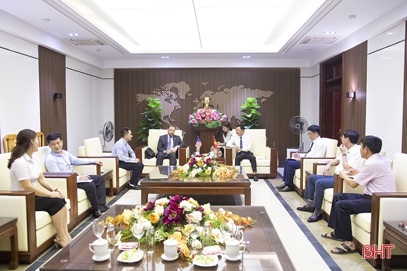 Tiếp tục phát triển mối quan hệ hợp tác giữa Đại sứ quán Hoa Kỳ và Hà Tĩnh
